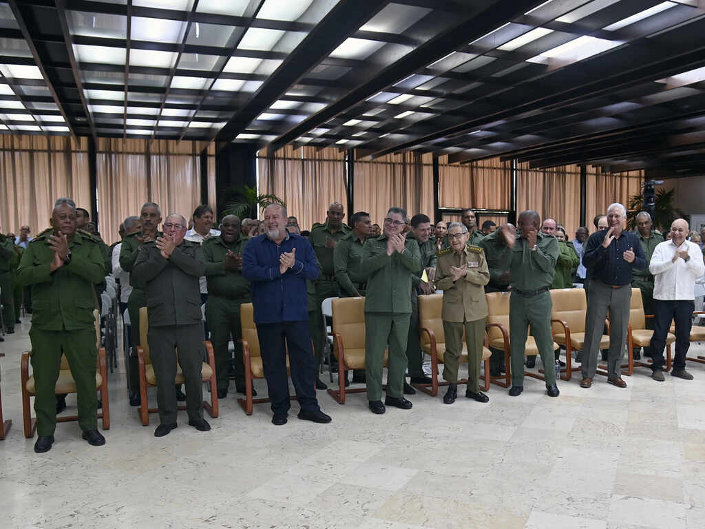 combatientes de la Seguridad Personal de Cuba combatientes de la Seguridad Personal de Cuba