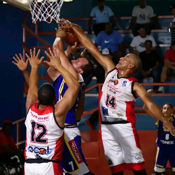 foto Súper 4 Élite de Baloncesto