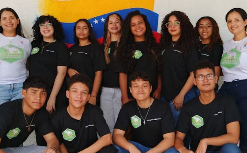 Estudiantes de Sucre clasifican a Olimpiadas de Nanotecnología 2026 Olimpiadas de Nanotecnología