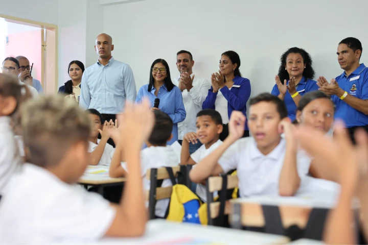 Rodríguez: 27 mil instituciones están listas para iniciar clases este 14-Sep