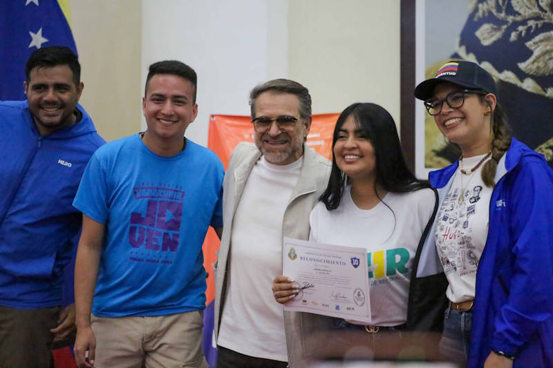 Lacava y Rosinés Chávez reconocen a voluntarios del Plan Vacacional "Rie 2026" Plan Vacacional