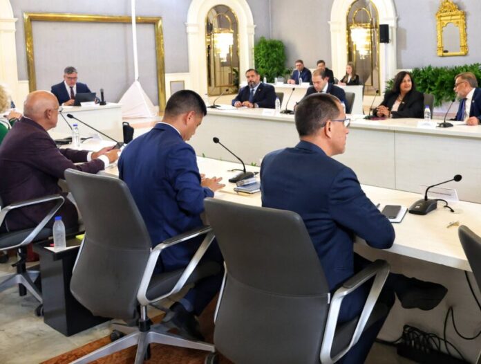 Para octubre tercer ciclo de conversaciones entre AN 2015 y Gobierno Nacional