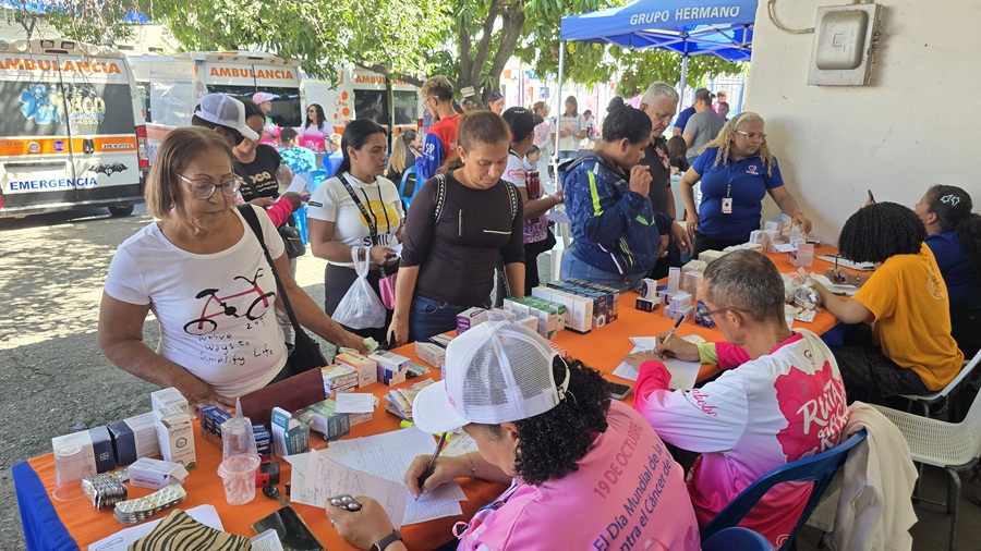Ruta Rosa en Valencia beneficia a más de mil 200 personas con salud gratuita Ruta Rosa Valencia