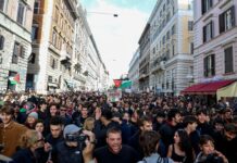 Huelga general en Italia moviliza trabajadores contra el alto costo de vida