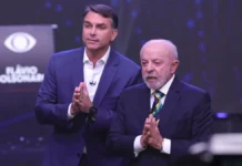 Lula empata a Flávio Bolsonaro en las encuestas a tres días del balotaje Lula empata a Flávio