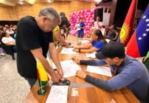 Carabobo: Comunidades de Santa Rosa son beneficiadas con entrega de títulos de tierra Títulos de tierra