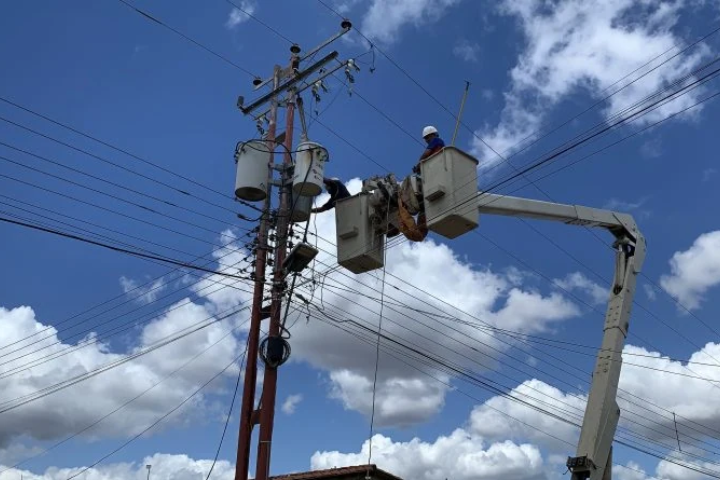 CORPOELEC-fortalece-el-sistema-electrico-en-los-estados-Guarico-y-Barinas