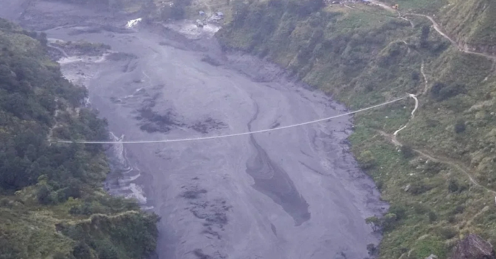Crecida de río en el centro de Nepal deja cinco desaparecidos Crecida de río en el centro de Nepal deja cinco desaparecidos
