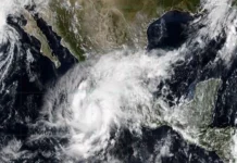 Cinco fallecidos en México tras paso del Huracán Simón y de la tormenta Rachel Cinco fallecidos en México tras paso de Huracán Simón y tormenta Rachel