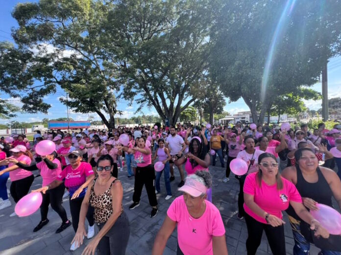 Gran Bailoterapia Rosa activa las plazas del municipio Libertador Gran Bailoterapia Rosa