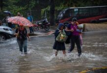 Fuertes precipitaciones con descargas eléctricas reportan en seis estados del país