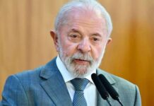 Lula va por votos de abstencionistas para enfrentar 2da vuelta en Brasil Lula irá por votos de abstencionistas para enfrentar la segunda vuelta electoral