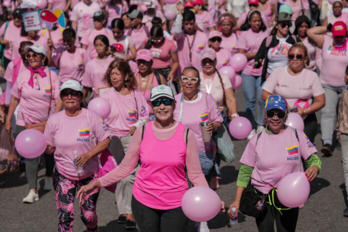 Carabobo se viste de Rosa por la lucha contra el cáncer de mama Carabobo se viste de Rosa por la lucha contra el cáncer de mama