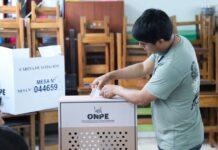 Derrotan al partido de Keiko Fujimori en elecciones locales y regionales Derrotan al partido de Keiko Fujimori en elecciones locales y regionales